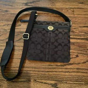 Coach crossbody handbag - kitt messenger style